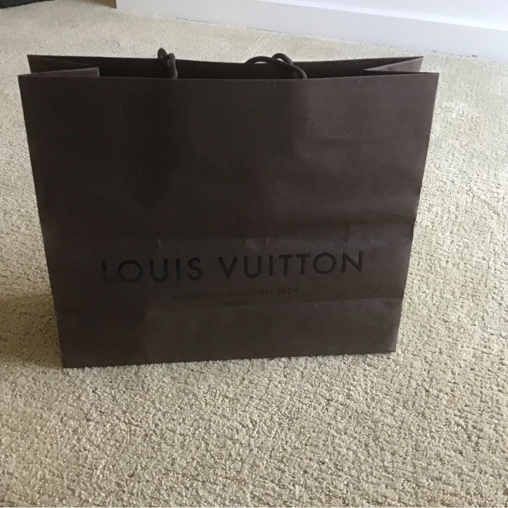 Authentic Louis Vuitton Vintage Brown Paper Shopping Bag Sac Medium 16‎ x 13